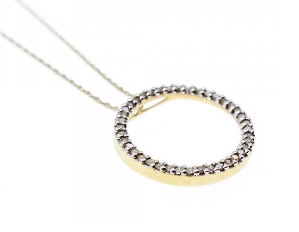14K Yellow Gold Diamonds Chain With Pendant